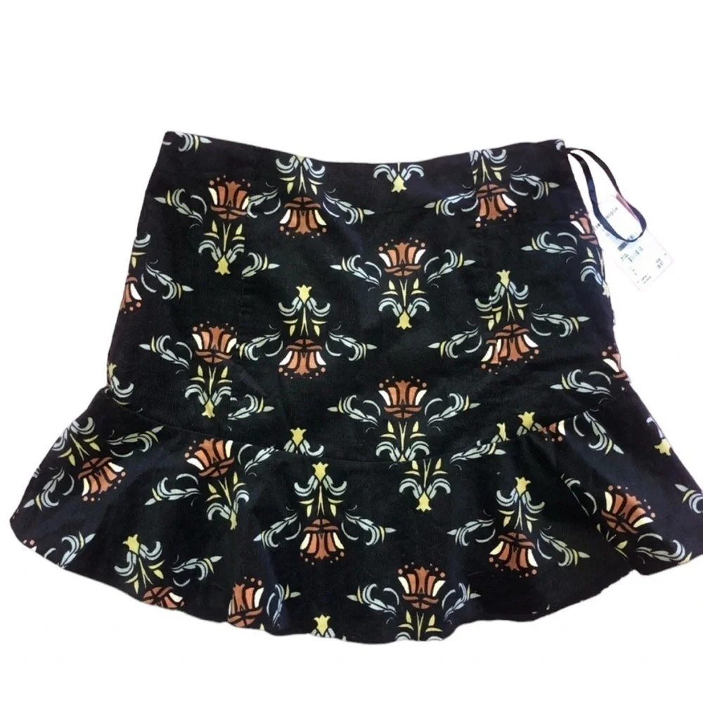 FREE PEOPLE “Roll With Us” Ruffle Skirt Size 6 — NWT!!!